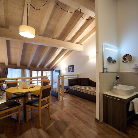 Dolcevita Ambiez B&B San Lorenzo Dorsino Buitenkant foto