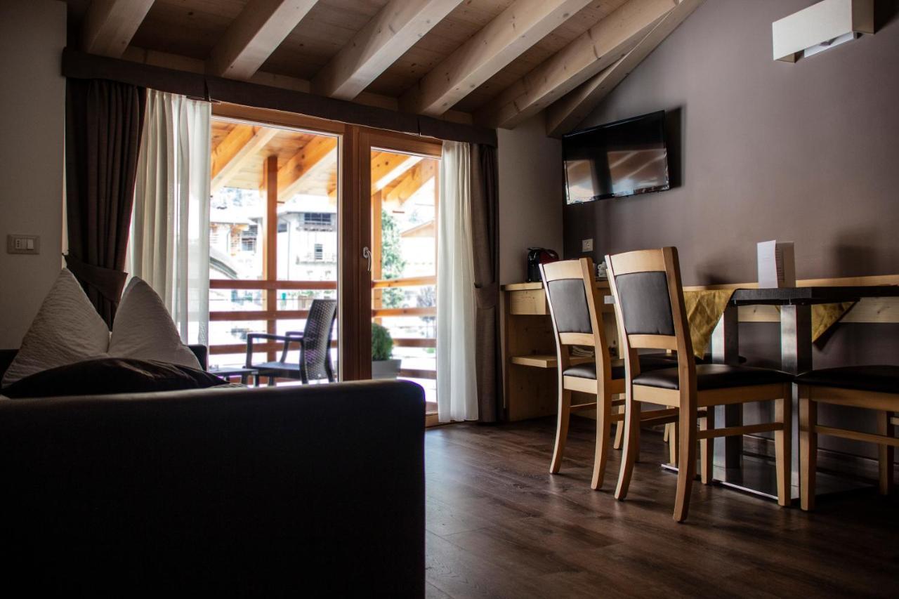Dolcevita Ambiez B&B San Lorenzo Dorsino Buitenkant foto