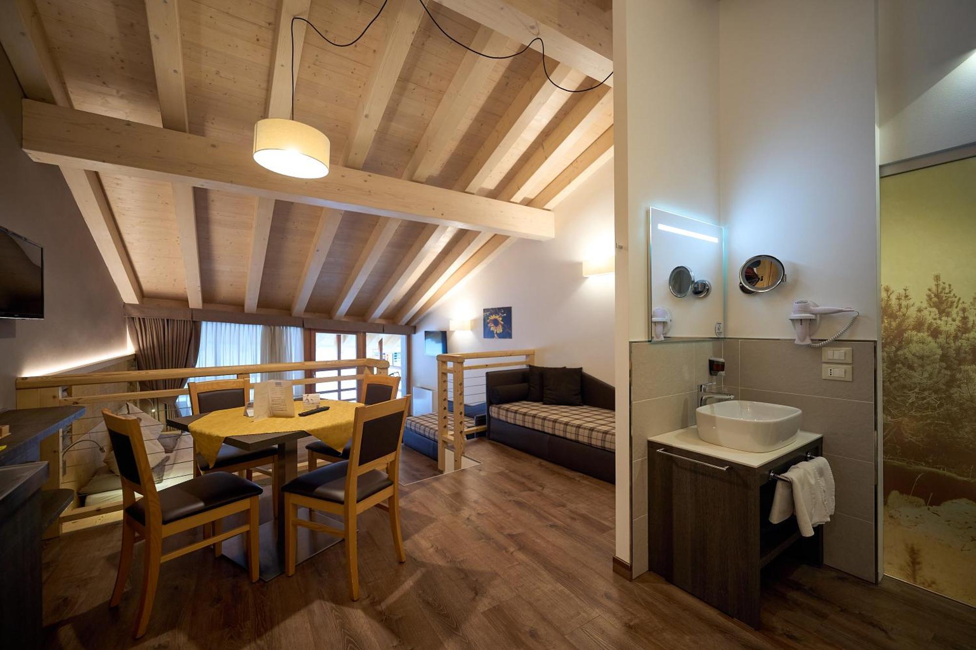 Dolcevita Ambiez B&B San Lorenzo Dorsino Buitenkant foto