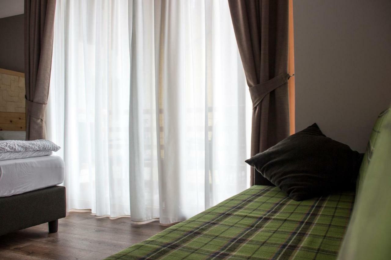 Dolcevita Ambiez B&B San Lorenzo Dorsino Buitenkant foto